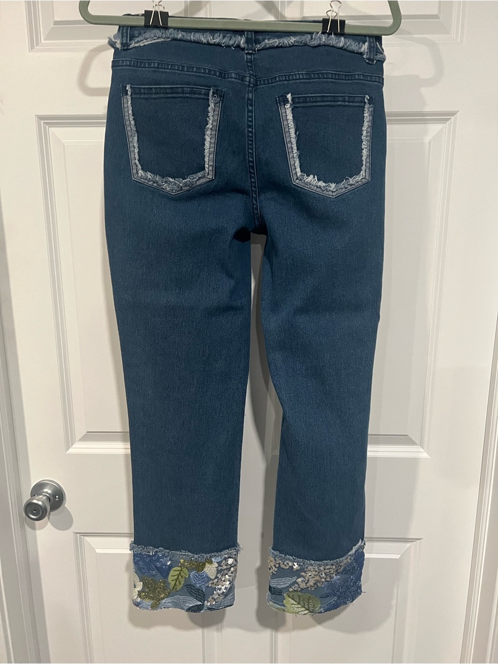 A.Z.I Dark Blue Cropped Jeans with Embellished Floral Cuffs - Picture 4 of 6